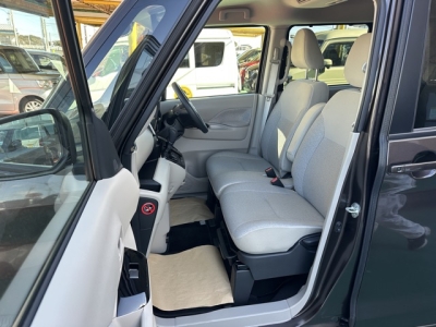 新型ルークス(ニッサン)中古車 前席内装