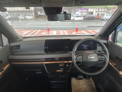 サクラ(ニッサン)中古車 内外装写真