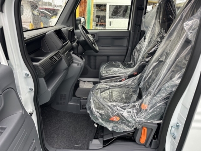 N-VAN(ホンダ)届出済未使用車 前席内装