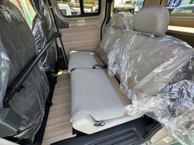 NV200バネットバン(ニッサン)登録済未使用車 後席内装