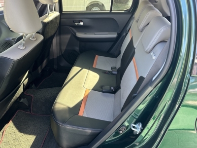 パッソ(トヨタ)中古車 後席内装