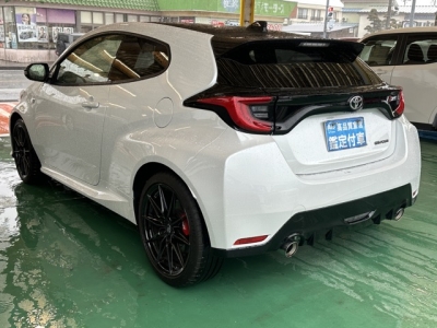 GRヤリス(トヨタ)中古車 後方