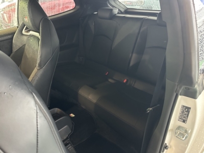 GRヤリス(トヨタ)中古車 後席内装