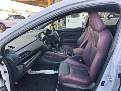 WRX S4(スバル)中古車 前席内装