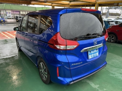 フリード＋(ホンダ)登録済未使用車 後方