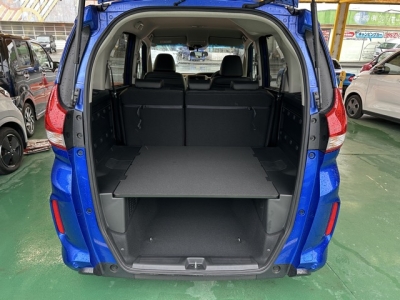 フリード＋(ホンダ)登録済未使用車 内外装写真他