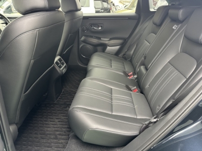 ZR-V (ホンダ)中古車 後席内装