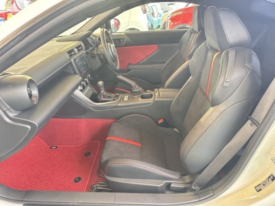 GR86(トヨタ)中古車 前席内装