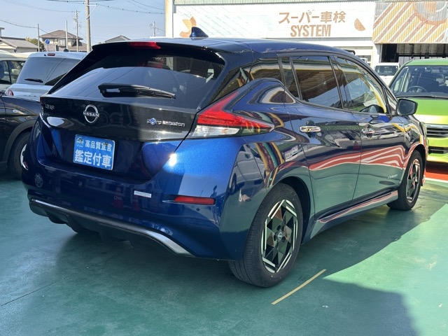 リーフ(ニッサン)中古車 12