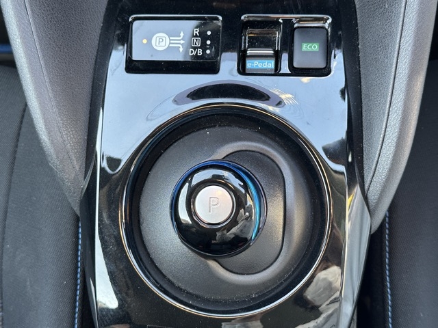 リーフ(ニッサン)中古車 23