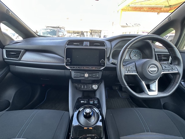 リーフ(ニッサン)中古車 5