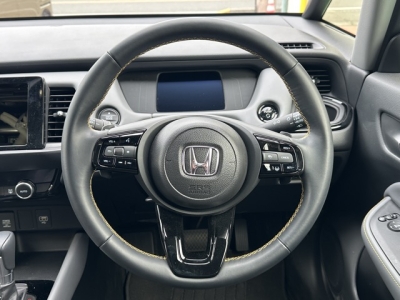 フィット(ホンダ)中古車 内外装写真