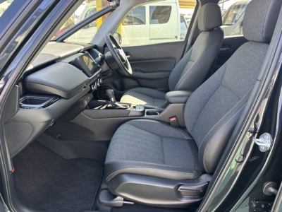 フィット(ホンダ)中古車 前席内装