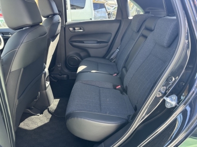 フィット(ホンダ)中古車 後席内装
