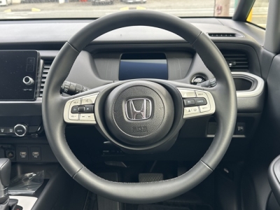 フィット(ホンダ)中古車 内外装写真