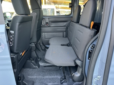 N-VAN(ホンダ)届出済未使用車 後席内装