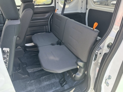 N-VAN(ホンダ)中古車 後席内装