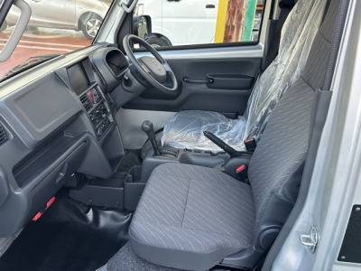 キャリートラック(スズキ)届出済未使用車 前席内装
