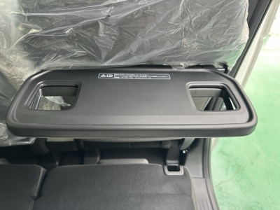 新型N-BOX(ホンダ)届出済未使用車 内外装写真他１