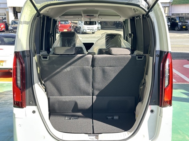 N-BOX(ダムド)届出済未使用車 10