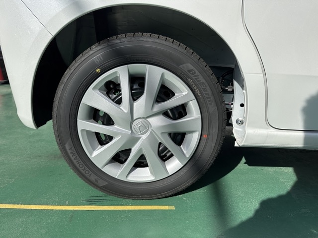 N-BOX(ダムド)届出済未使用車 13