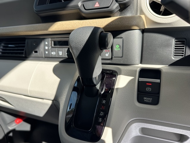 N-BOX(ダムド)届出済未使用車 21