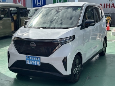 サクラ(ニッサン)中古車 前方