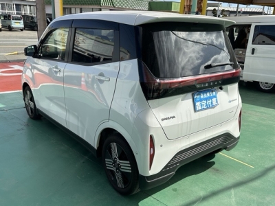 サクラ(ニッサン)中古車 後方
