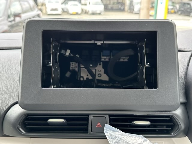 デリカミニ(三菱)届出済未使用車 17