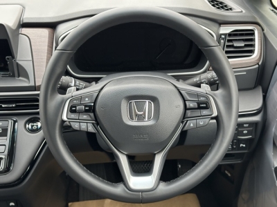 オデッセイ(ホンダ)登録済未使用車 内外装写真他