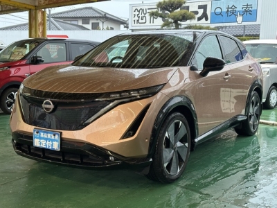 アリア(ニッサン)中古車 前方