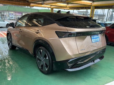 アリア(ニッサン)中古車 後方