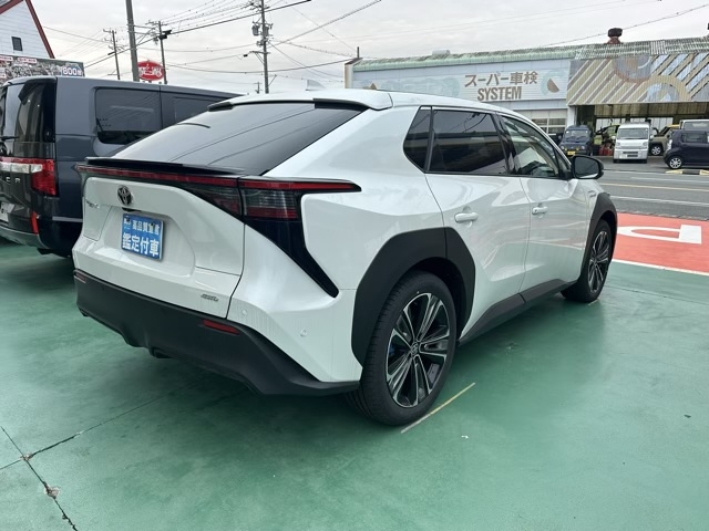 bZ4X(トヨタ)中古車 10