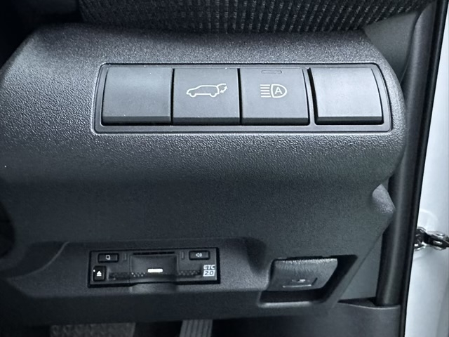 bZ4X(トヨタ)中古車 14