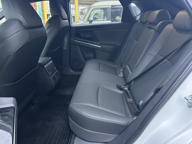 bZ4X(トヨタ)中古車 4