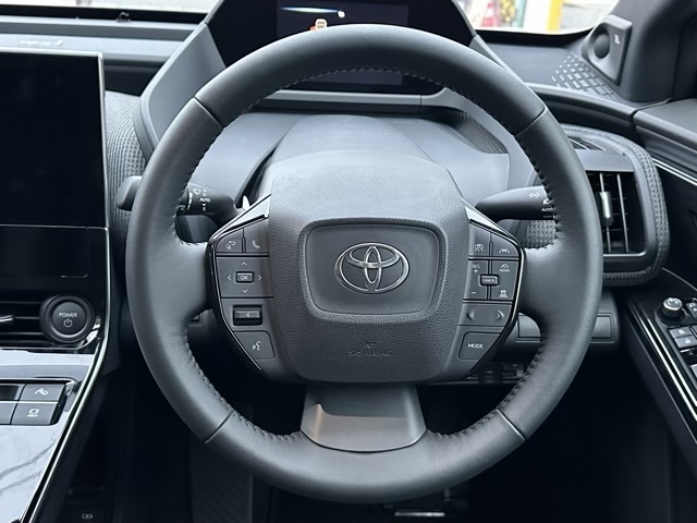 bZ4X(トヨタ)中古車 7