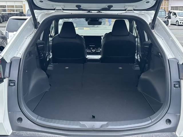 bZ4X(トヨタ)中古車 8