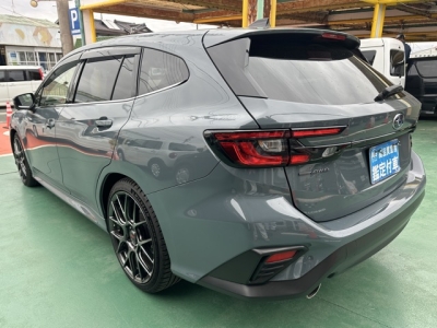 レヴォーグ(スバル)中古車 後方