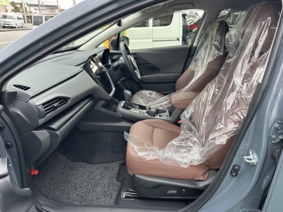 クロストレック(スバル)中古車 前席内装