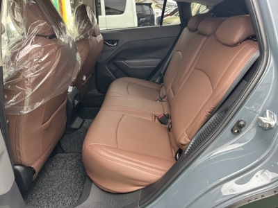 クロストレック(スバル)中古車 後席内装
