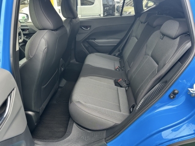 クロストレック(スバル)中古車 後席内装