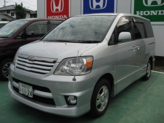 ノア(トヨタ)中古車 前方