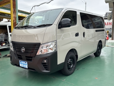キャラバン(ニッサン)登録済未使用車 前方