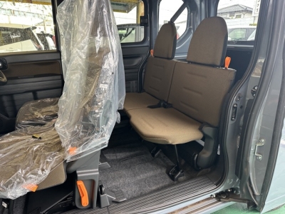 N-VAN(ホンダ)届出済未使用車 後席内装