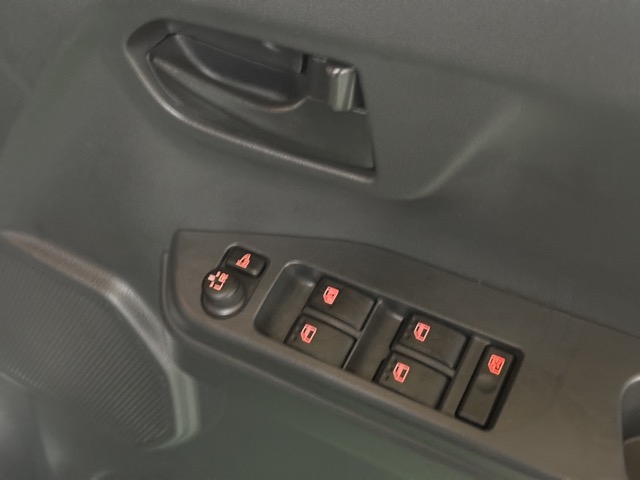 ピクシスメガ(トヨタ)中古車 11