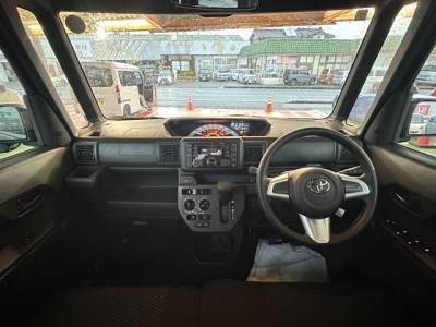 ウェイクのOEM(ダイハツ)中古車 後席から見た前席
