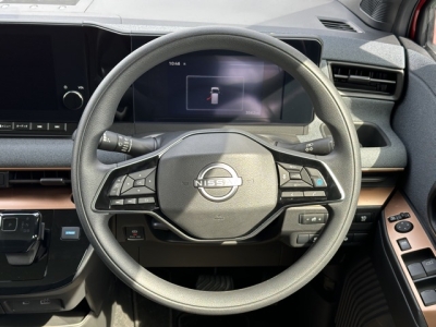 サクラ(ニッサン)中古車 内外装写真