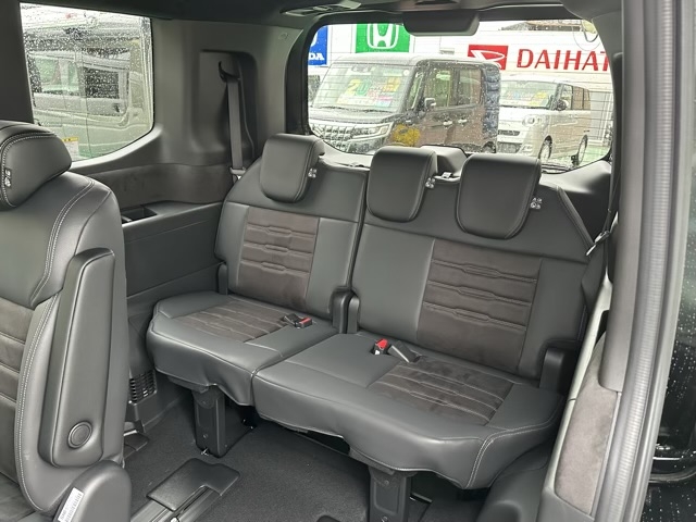ステップワゴン(ホンダ)新車見本展示無 4