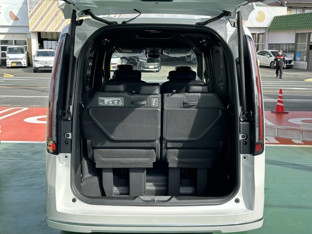 ステップワゴン(ホンダ)新車見本展示無 13