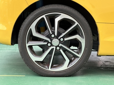 コペン(ダイハツ)中古車 内外装写真他